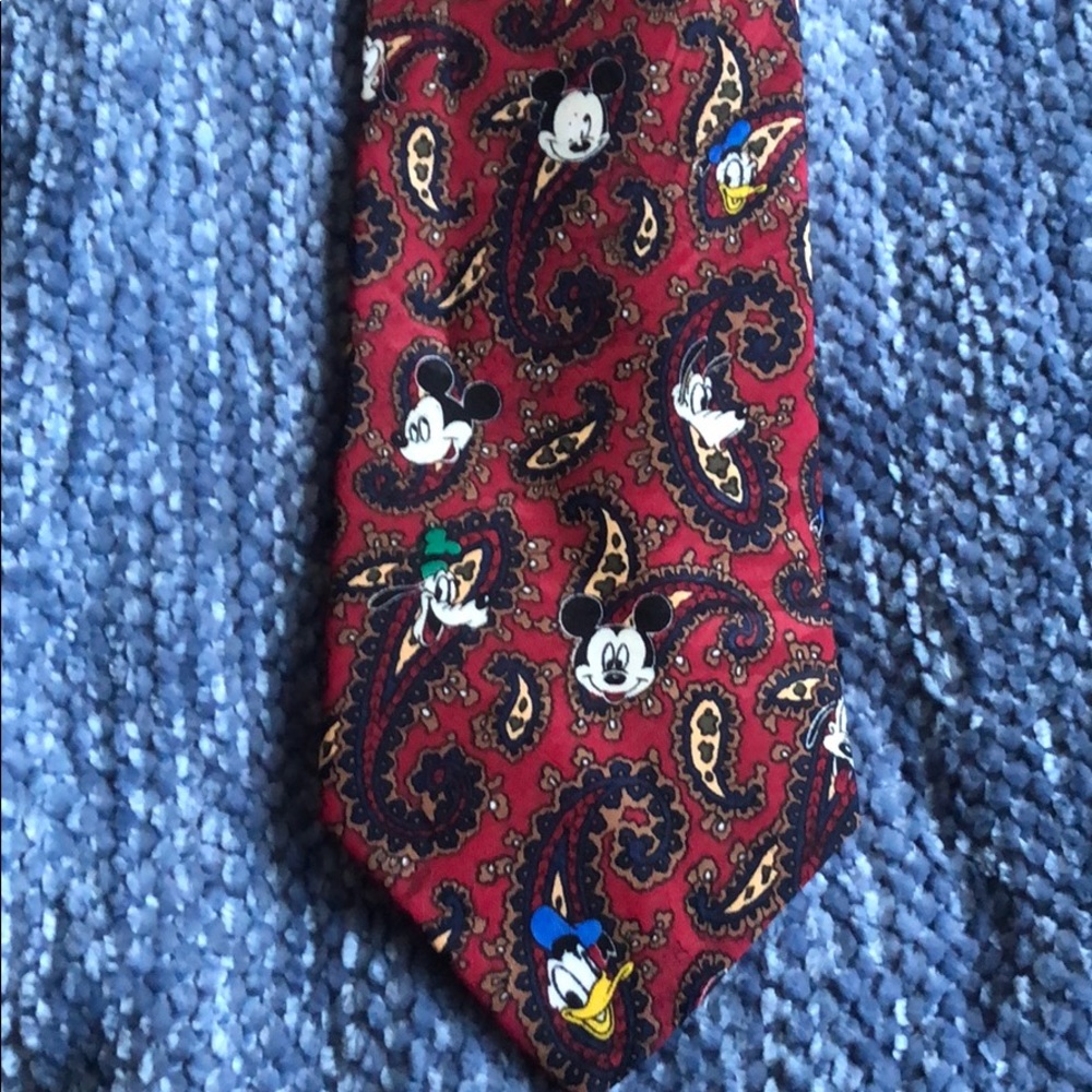 Disney Necktie w/ Mickey, Donald and Goofy Paisley